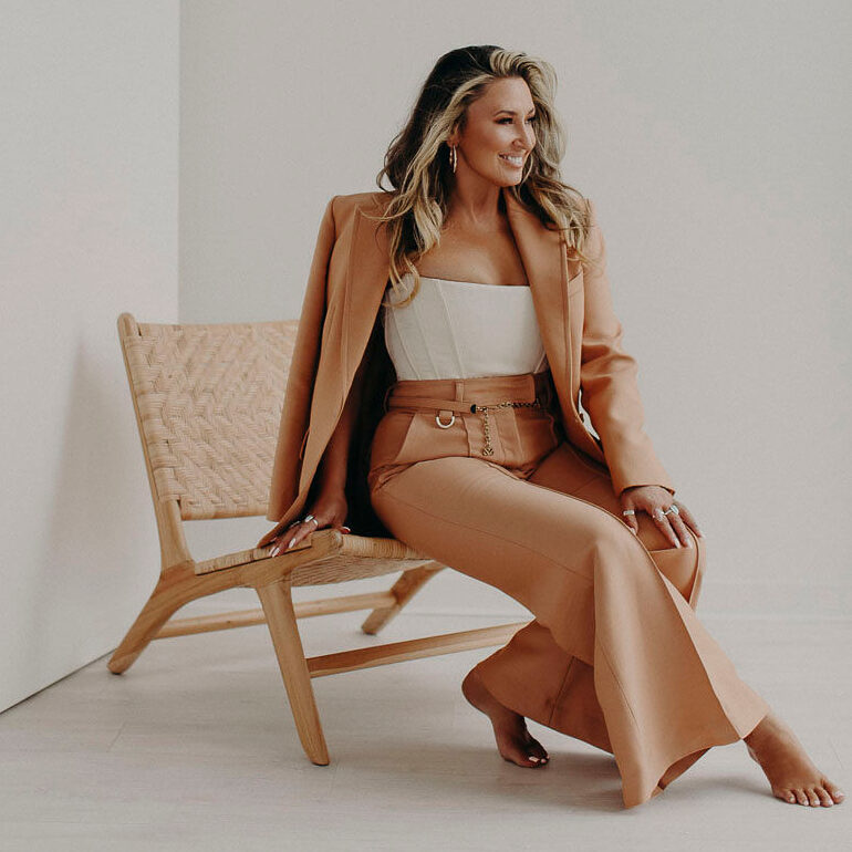 Book High-Level 1:1 Mentorship with Sarah Adele